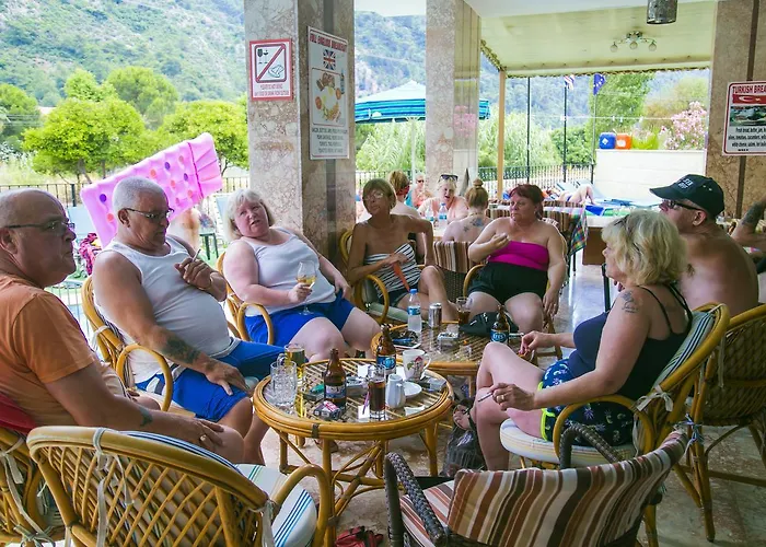 Ozlem 2 Aparthotel 4*