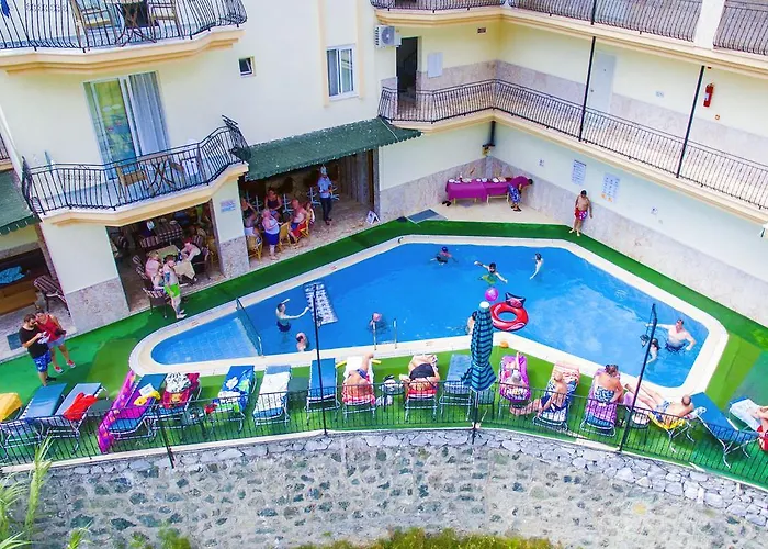 Ozlem 2 Apartahotel 4*